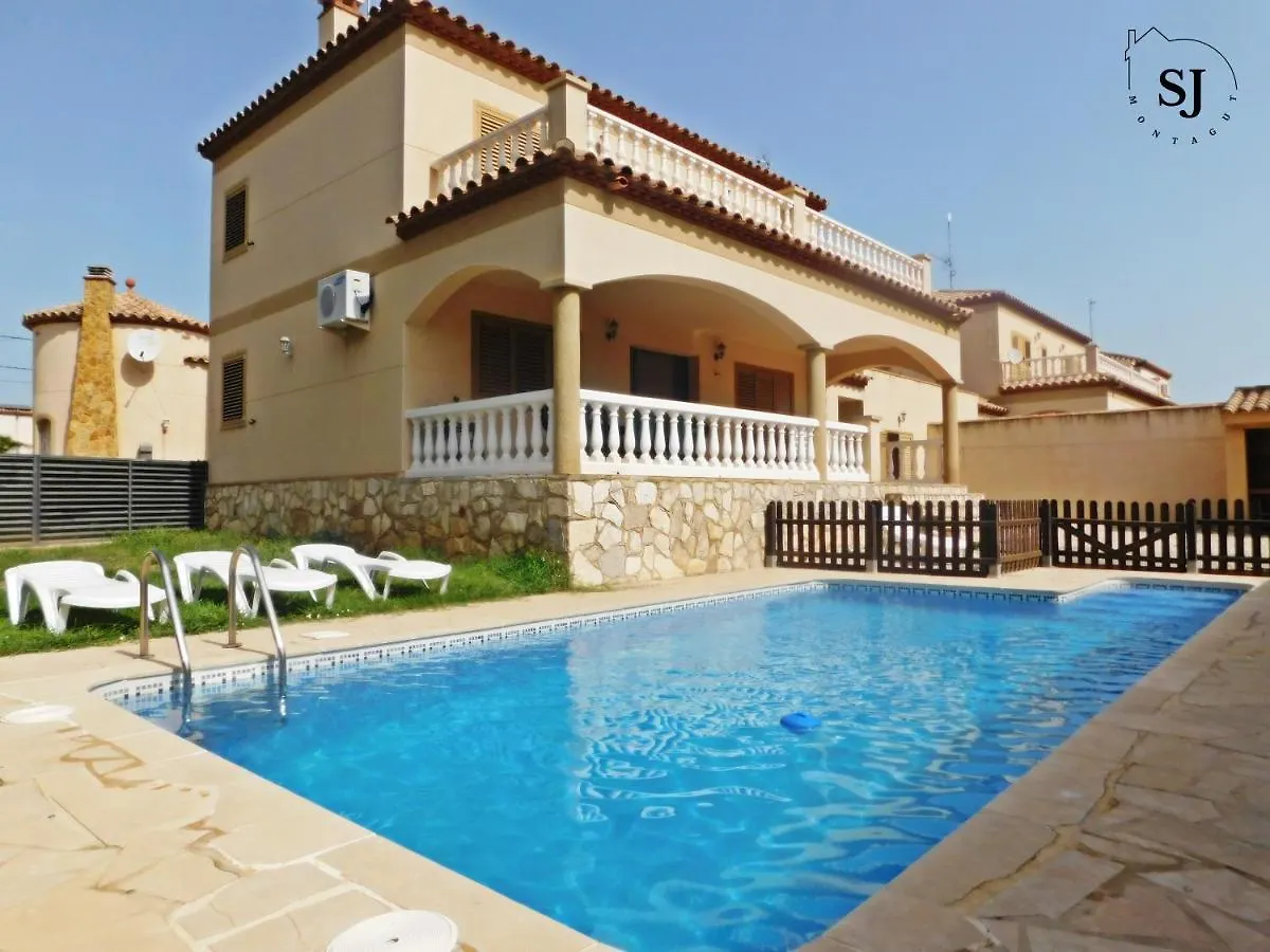 Chalet Con Piscina Les Tres Cales Spain