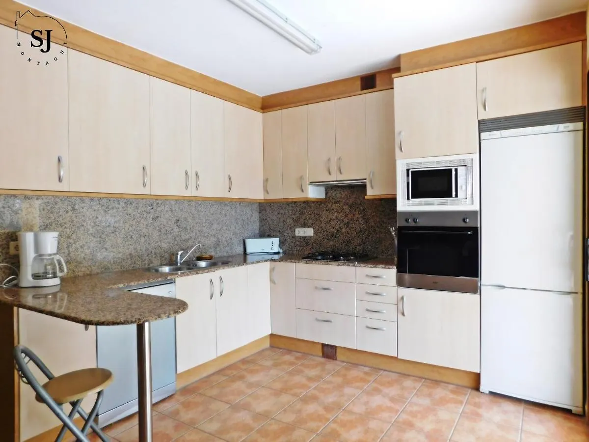 Chalet Con Piscina Les Tres Cales Holiday home